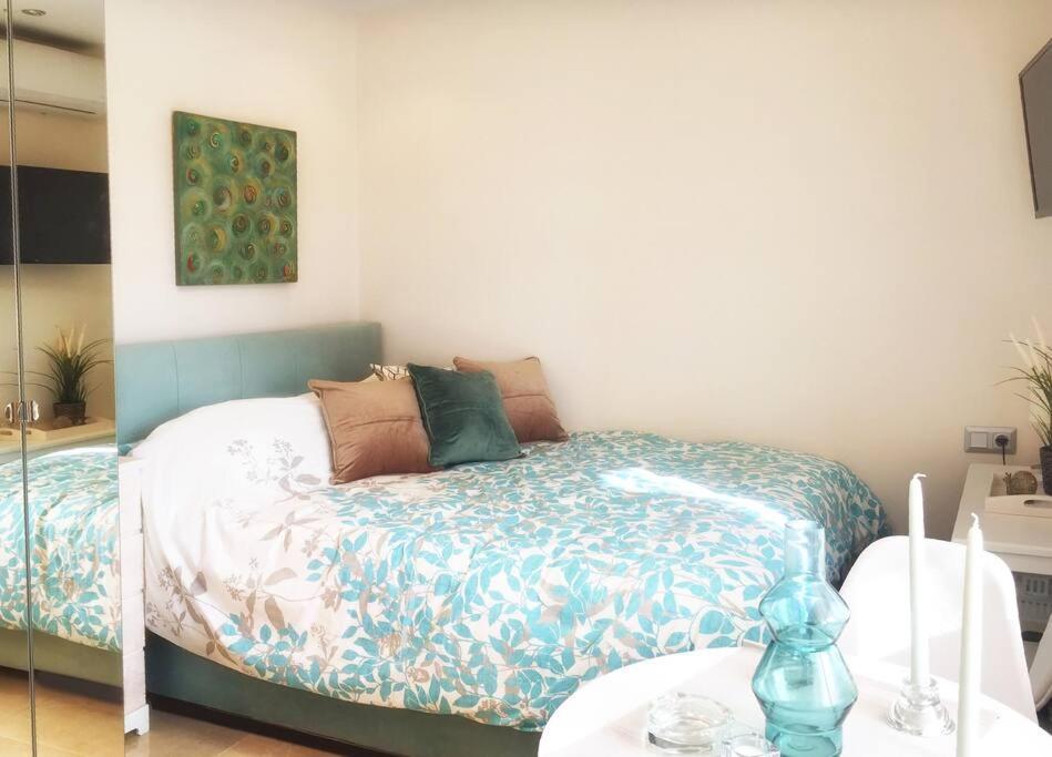 Emerald Mini Suite:your Deluxe In Kalamaria